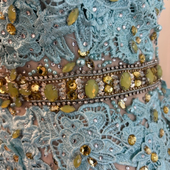 Evening gown - Picture 6 of 9